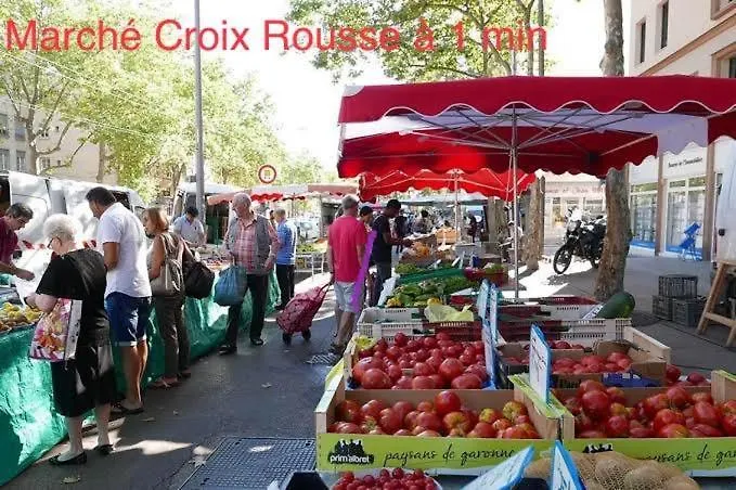 Апартаменты Le Croix Rousse Jacquard *